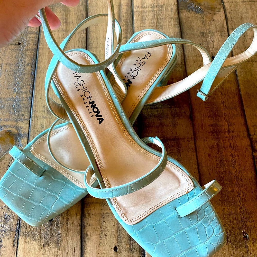 FashionNova Chunky Heels Sandals